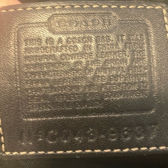 Coach Soho XL Double Handle Black Full Leather Contrast Stitch Tote - EUC - Picture 5 of 15